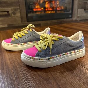 Girls Shoes